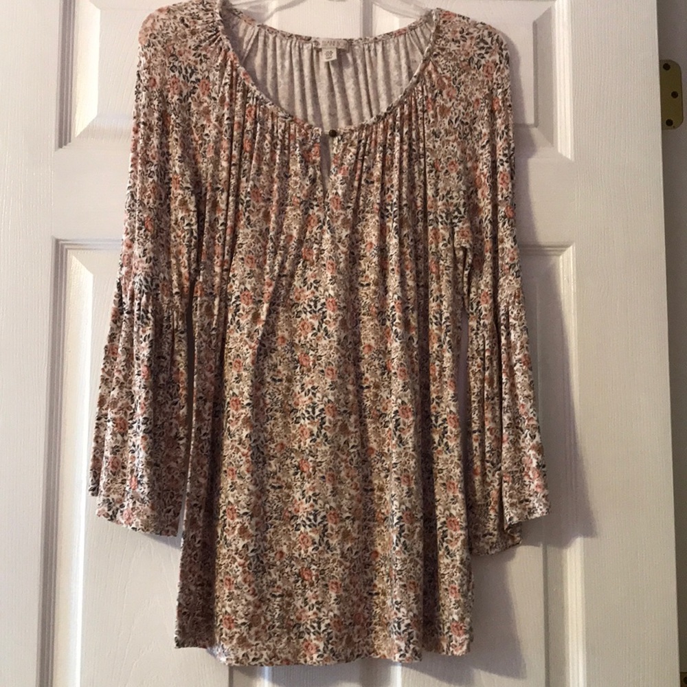 A Long sleeved Shirt 🌸🌷